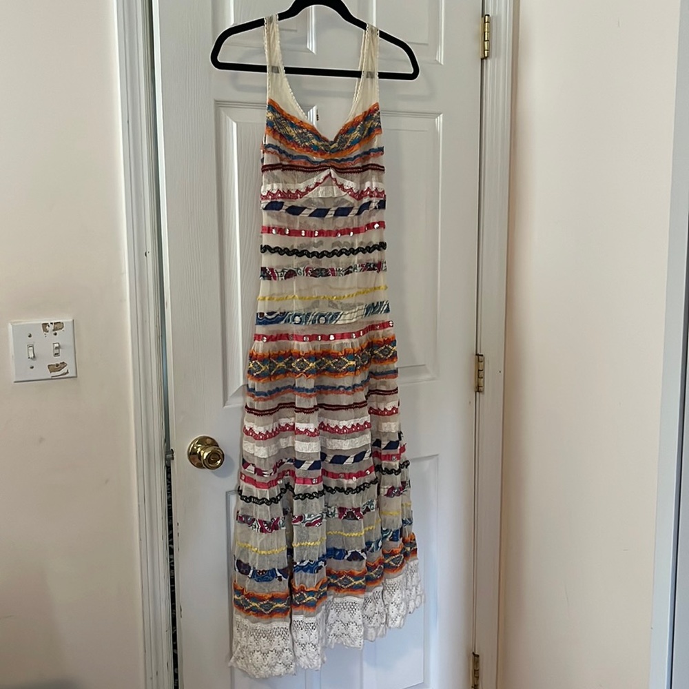 Gorgeous mesh beach coverup size four great condition